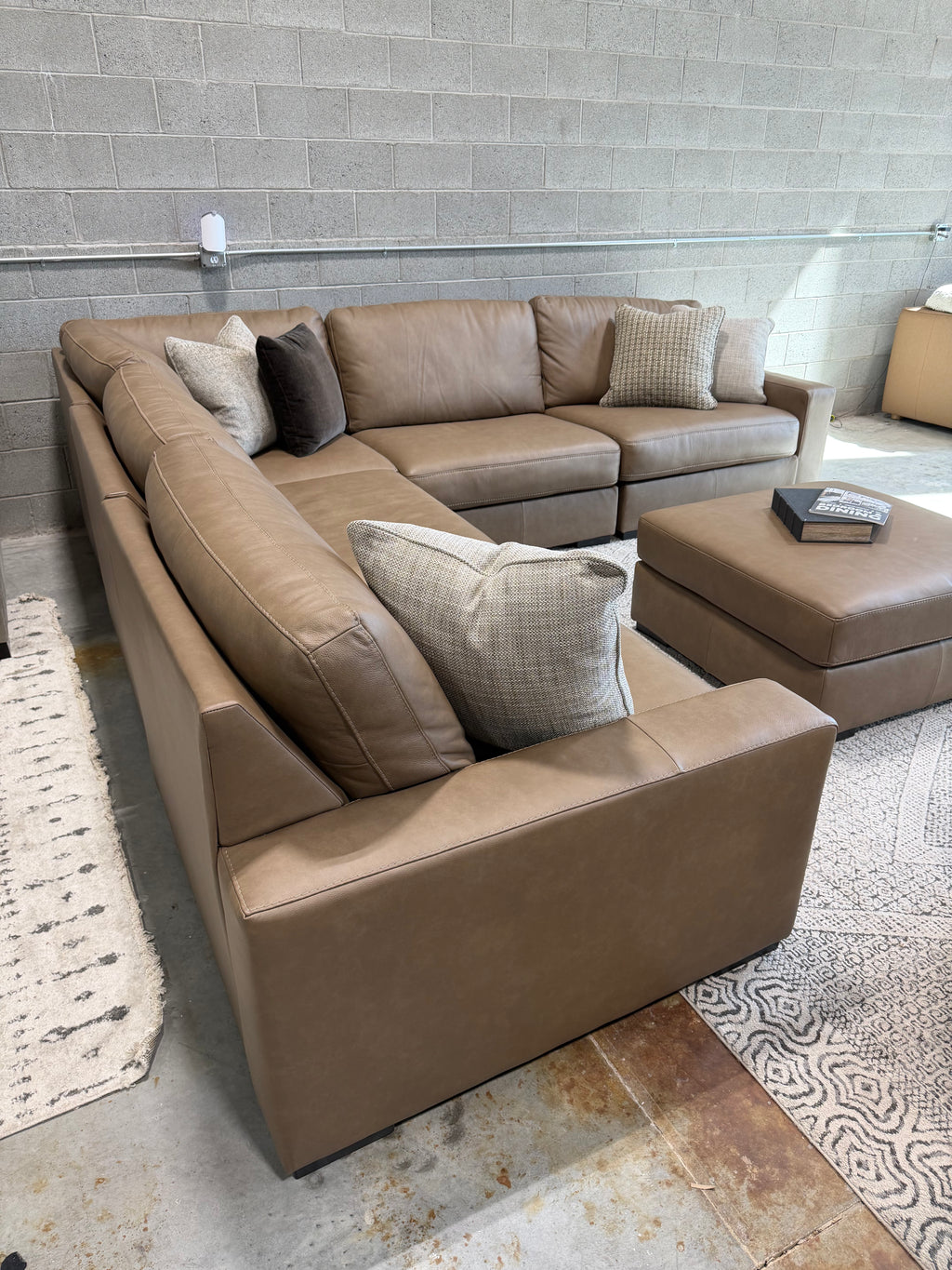 Veronella 5pc Modular Leather Sectional
