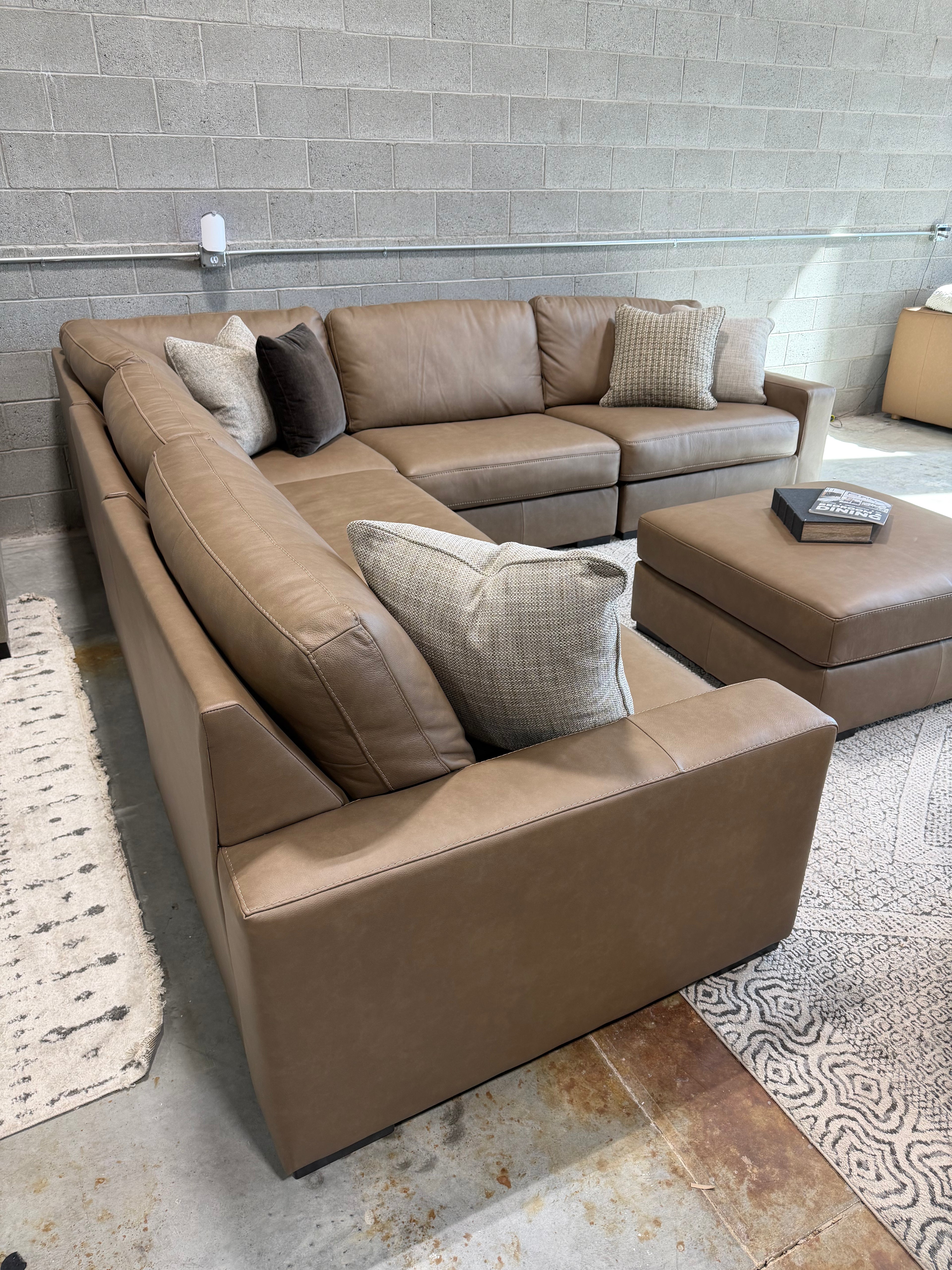 Veronella 5pc Modular Leather Sectional
