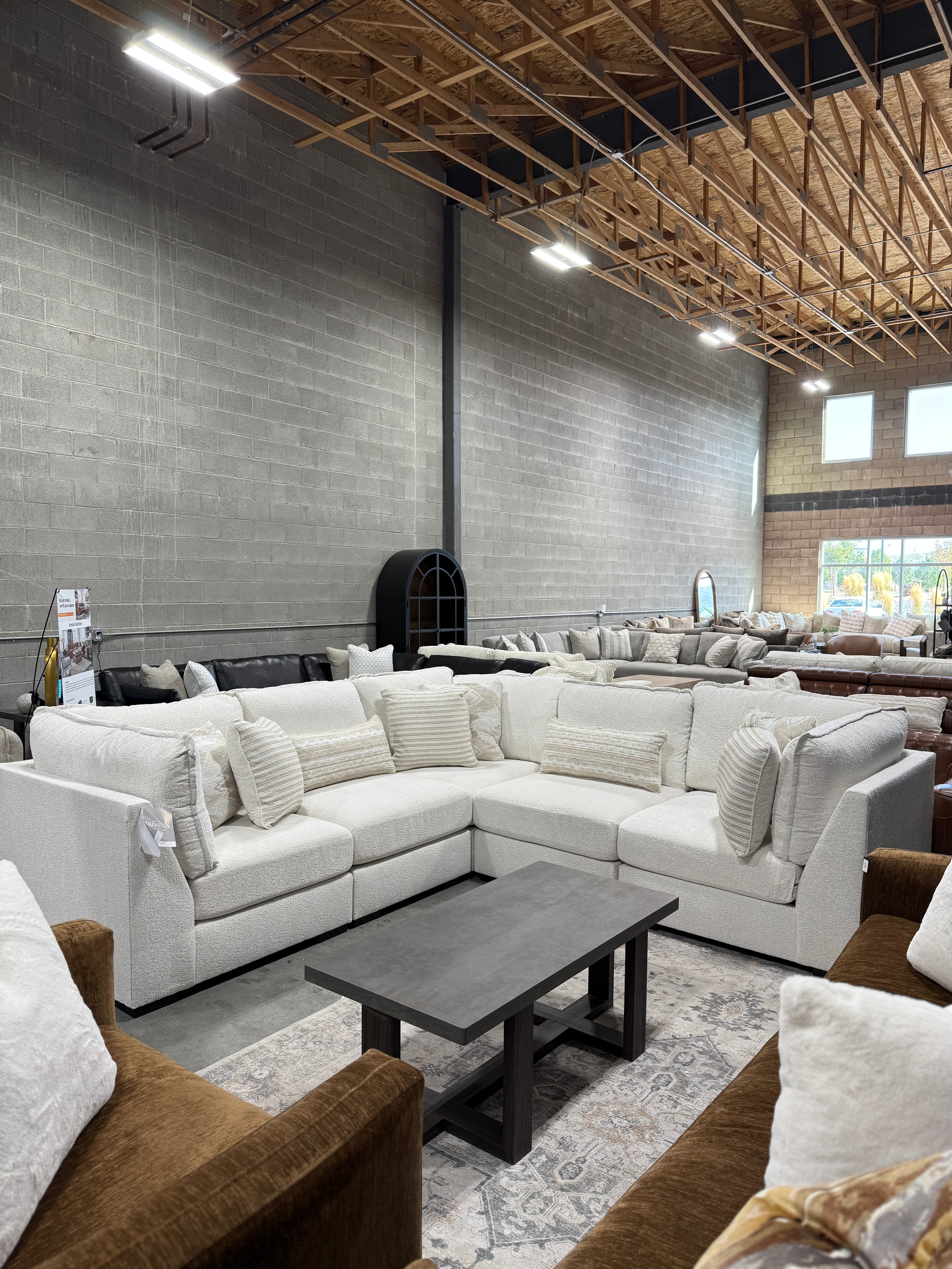 Donelson Creek Vanilla 5pc Modular Sectional