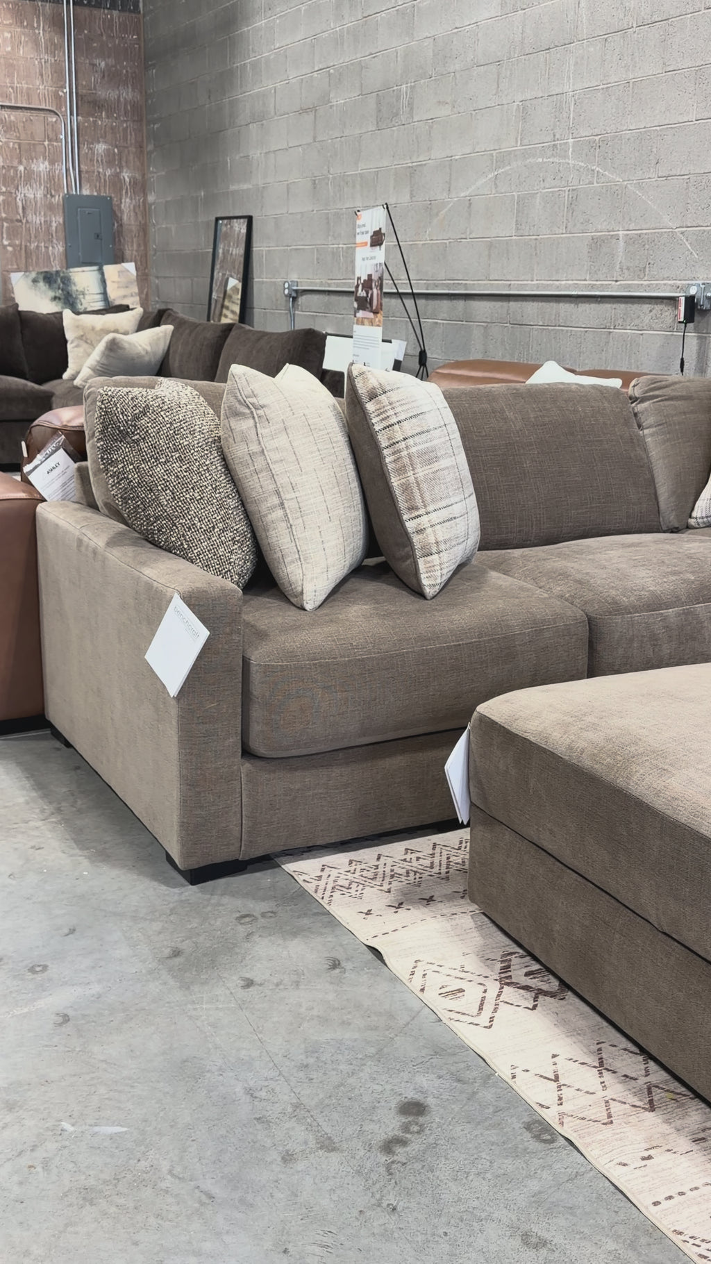 Cecilia Brown 5pc Modular Sectional