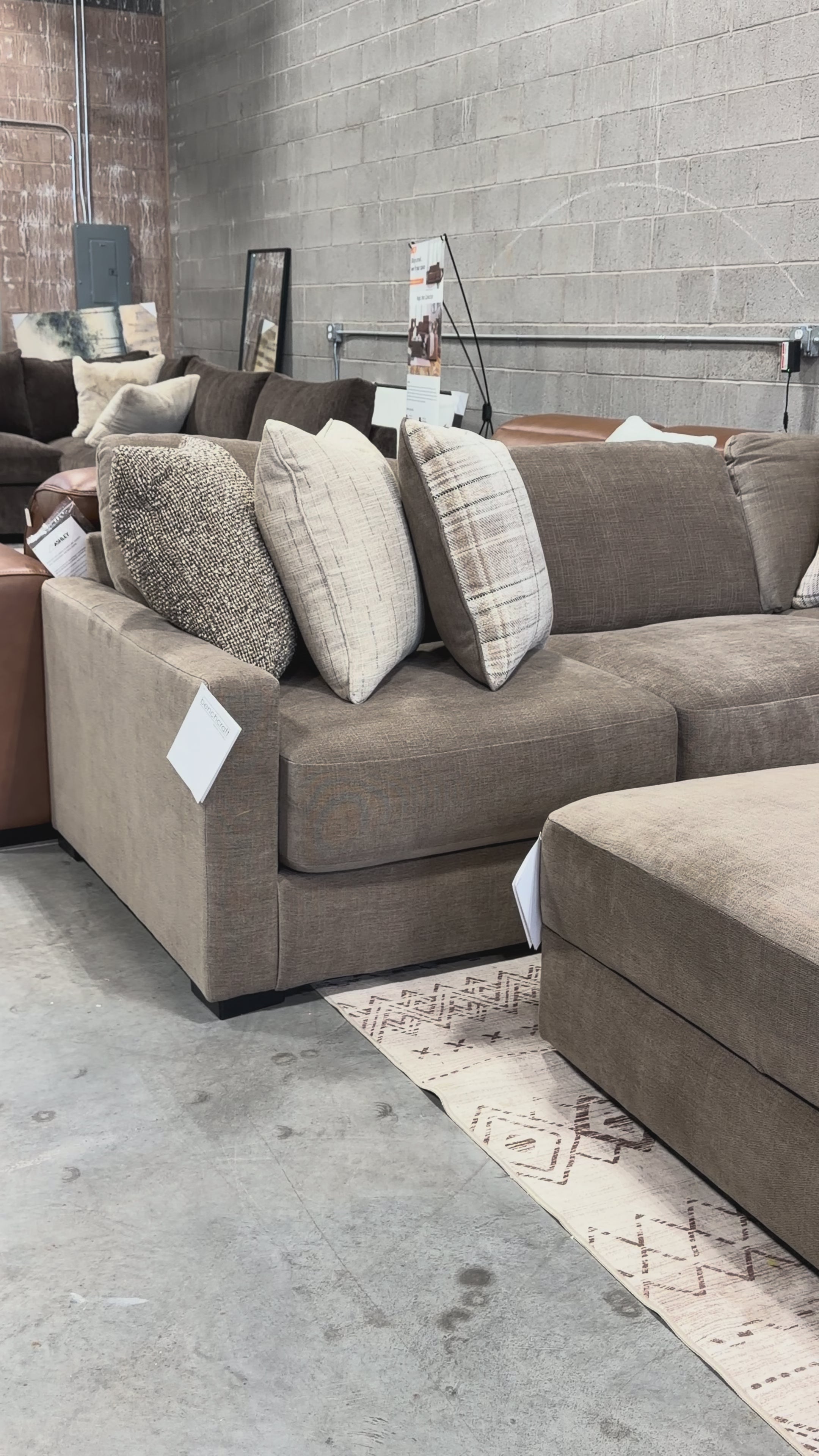 Cecilia Brown 5pc Modular Sectional